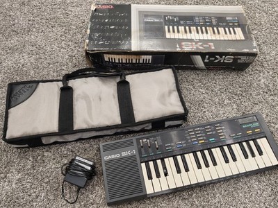 Casio SK-1 Sampling Keyboard w/ Case And Box TESTED WORKS GREAT - Missing 1 Key