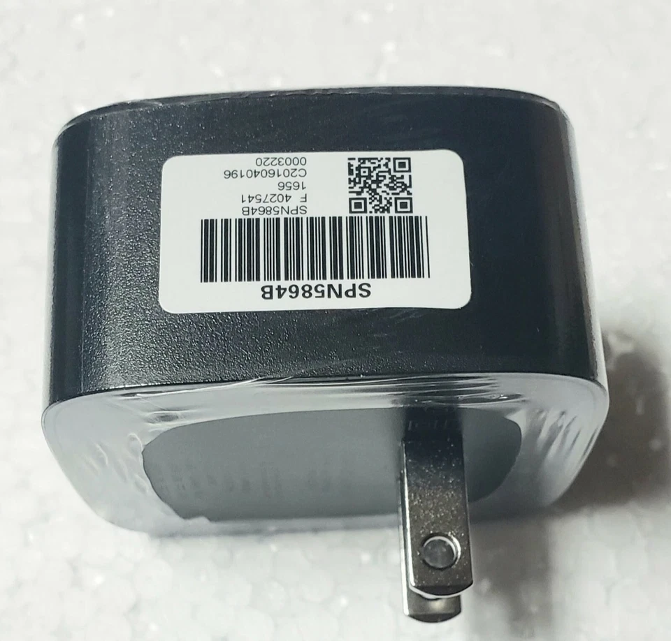 Motorola Oem 15W TurboPower Wall Charger with Original Micro & Type-C Cable - Image 3 of 4