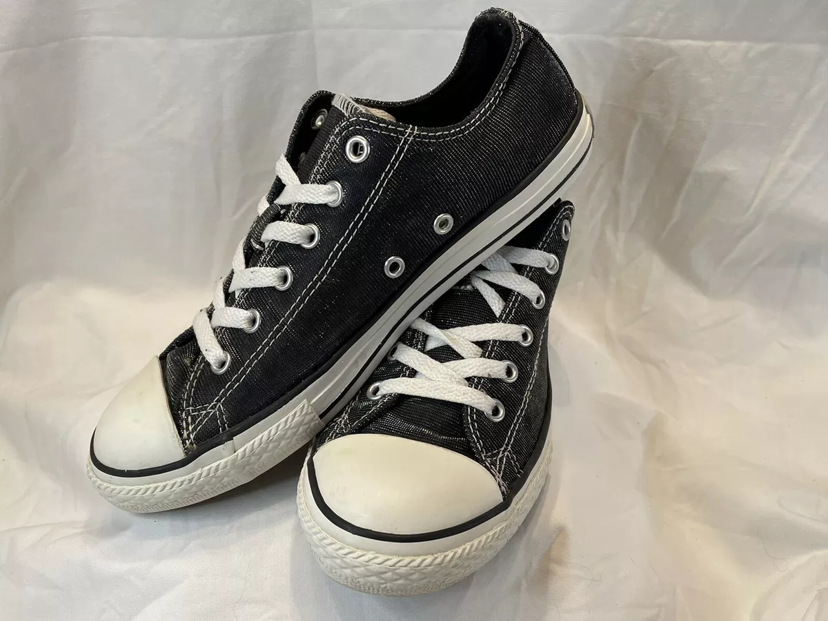 Double tongue 2024 black converse