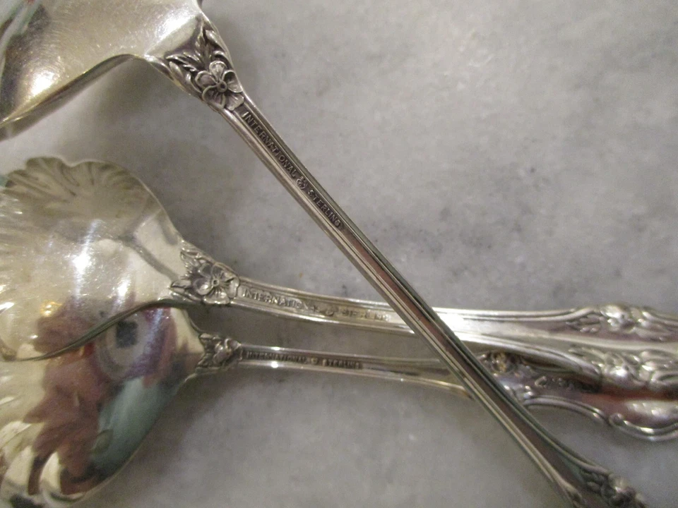 INTERNATIONAL SILVER WILD ROSE STERLING BON BON +LADLE +SUGAR SPOON -82g-NO MONO - Image 3 of 4