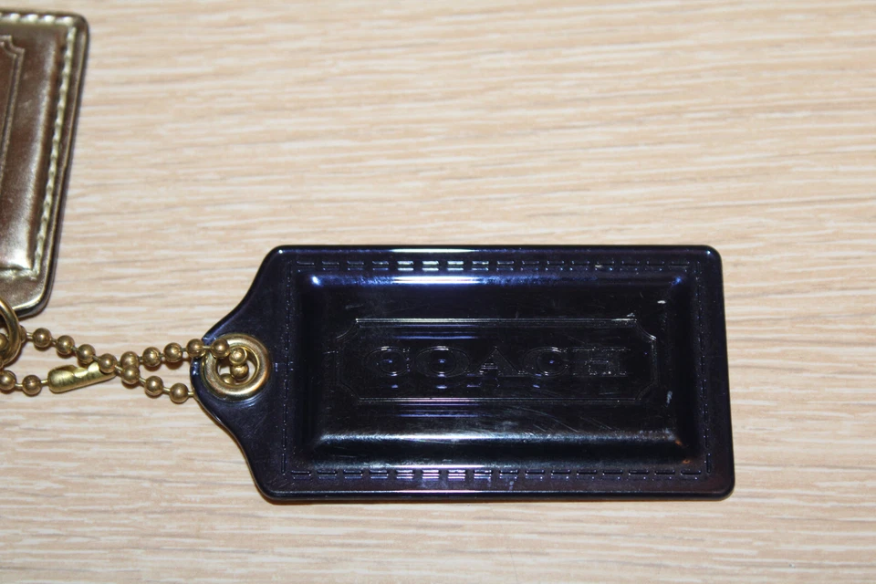 COACH Azul Plástico Dorado Cuero Repuesto Cartera Bolso Colgante Etiqueta Dije CONJUNTO Dos Foto 4 de 4