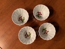 RAMEQUINS RONDS DÉCOR FRAMBOISES MAÏTÉ LE TERRINE BOTANICHE TOGNANA PORCELAINE