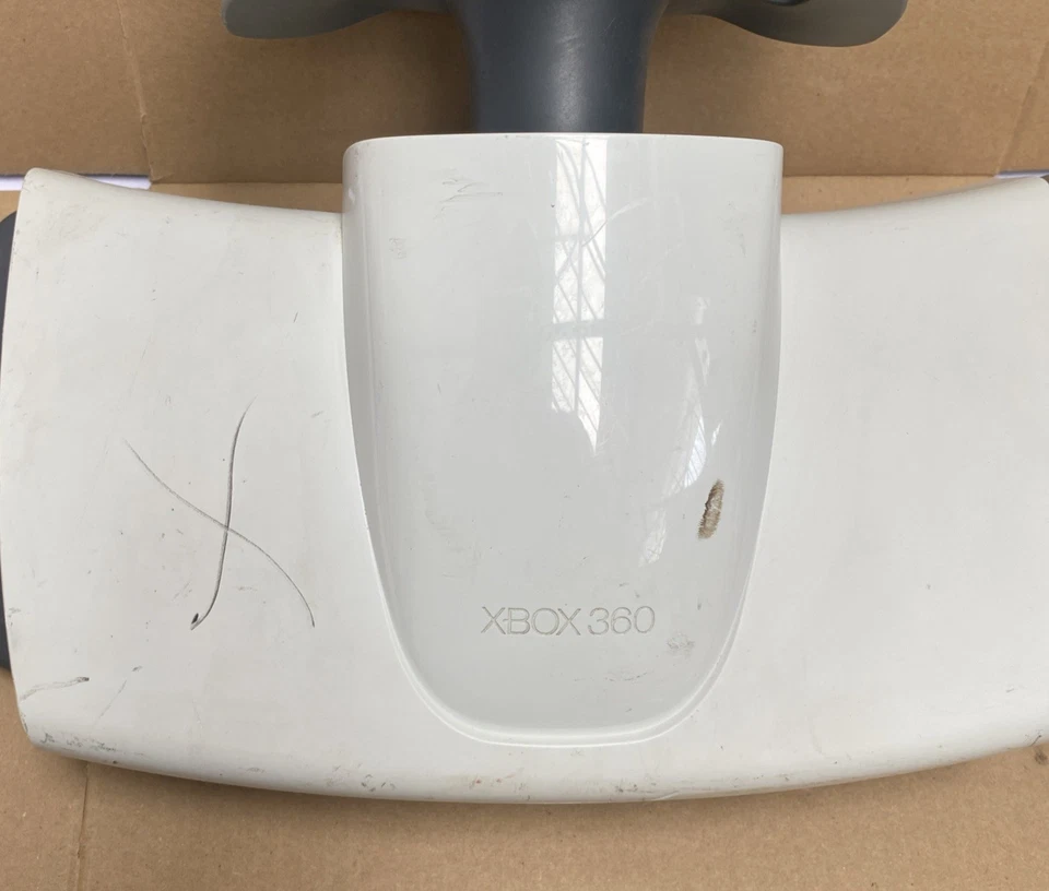 missing paddle Xbox 360 Wireless Racing Wheel with Force Feedback - Image 3 of 4