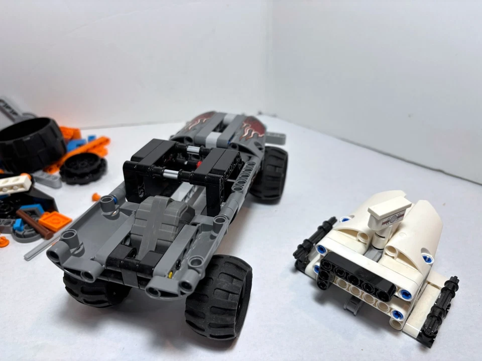 Lego BOOST Creative Toolbox robô versão gato 17101 robô + caminhão de fuga 42090 - Imagem 3 de 4