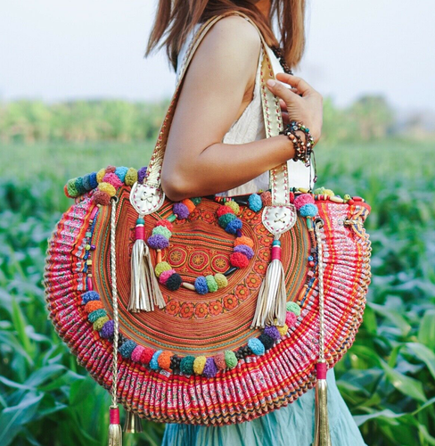 HALF MOON Vintage Beach Bag for Women with Hmong Embroidery, Thai Bohemian Bag - Afbeelding 1 van 13