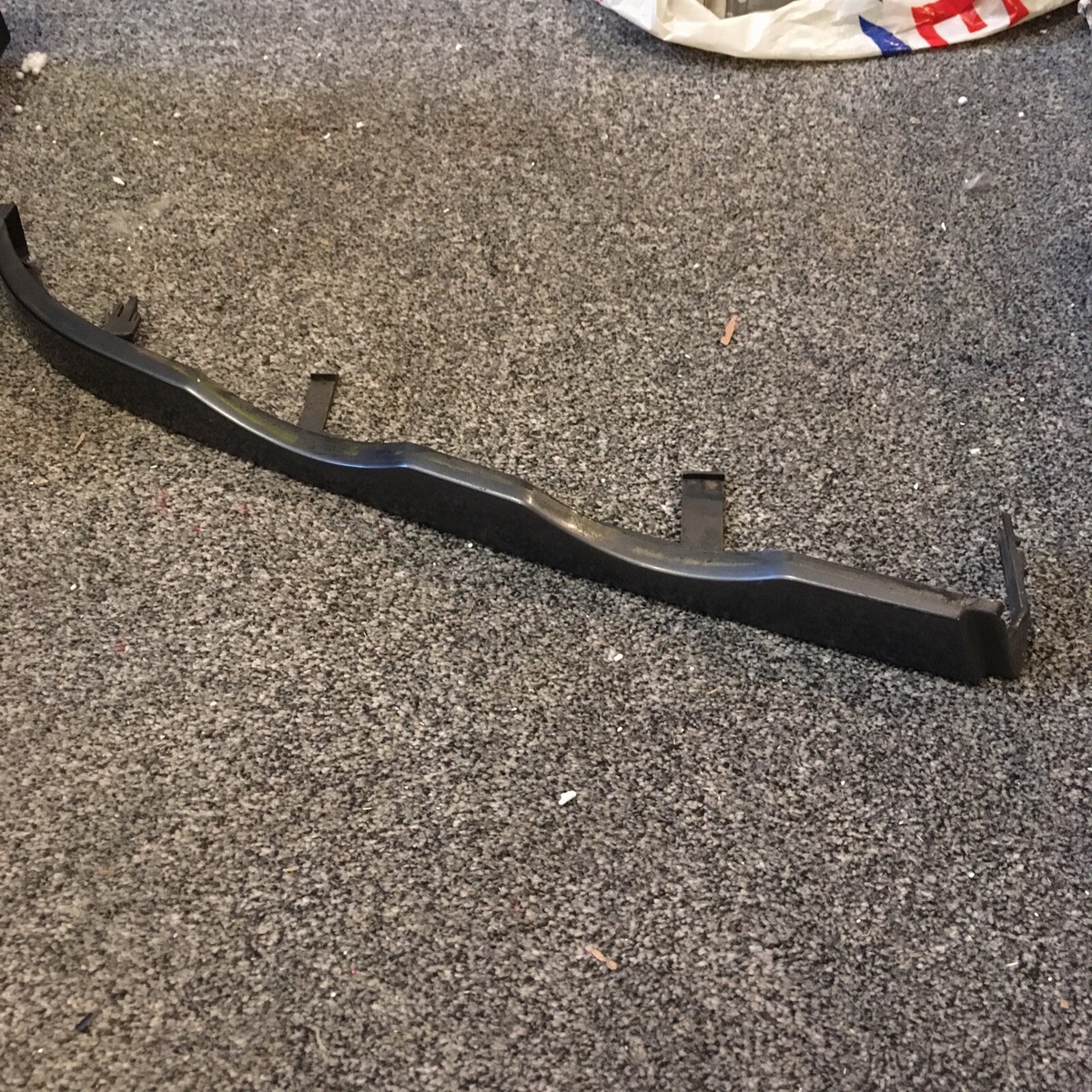 GENUINE BMW E46 HEAD LIGHT LOWER TRIM FRONT RIGHT SIDE METALLIC 