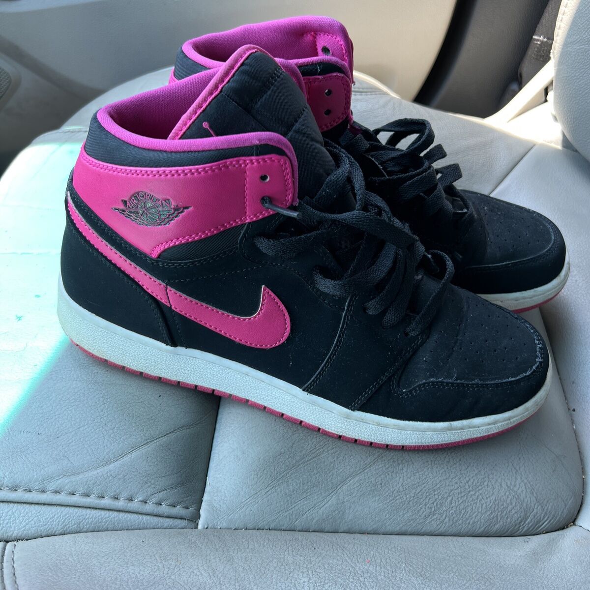 NIKE AIR JORDAN 1 RETRO HIGH 332148 008 GS BLACK 'VIVID PINK NIKE AIR JORDAN 1 RETRO HIGH 332148 008 GS BLACK 'VIVID PINK