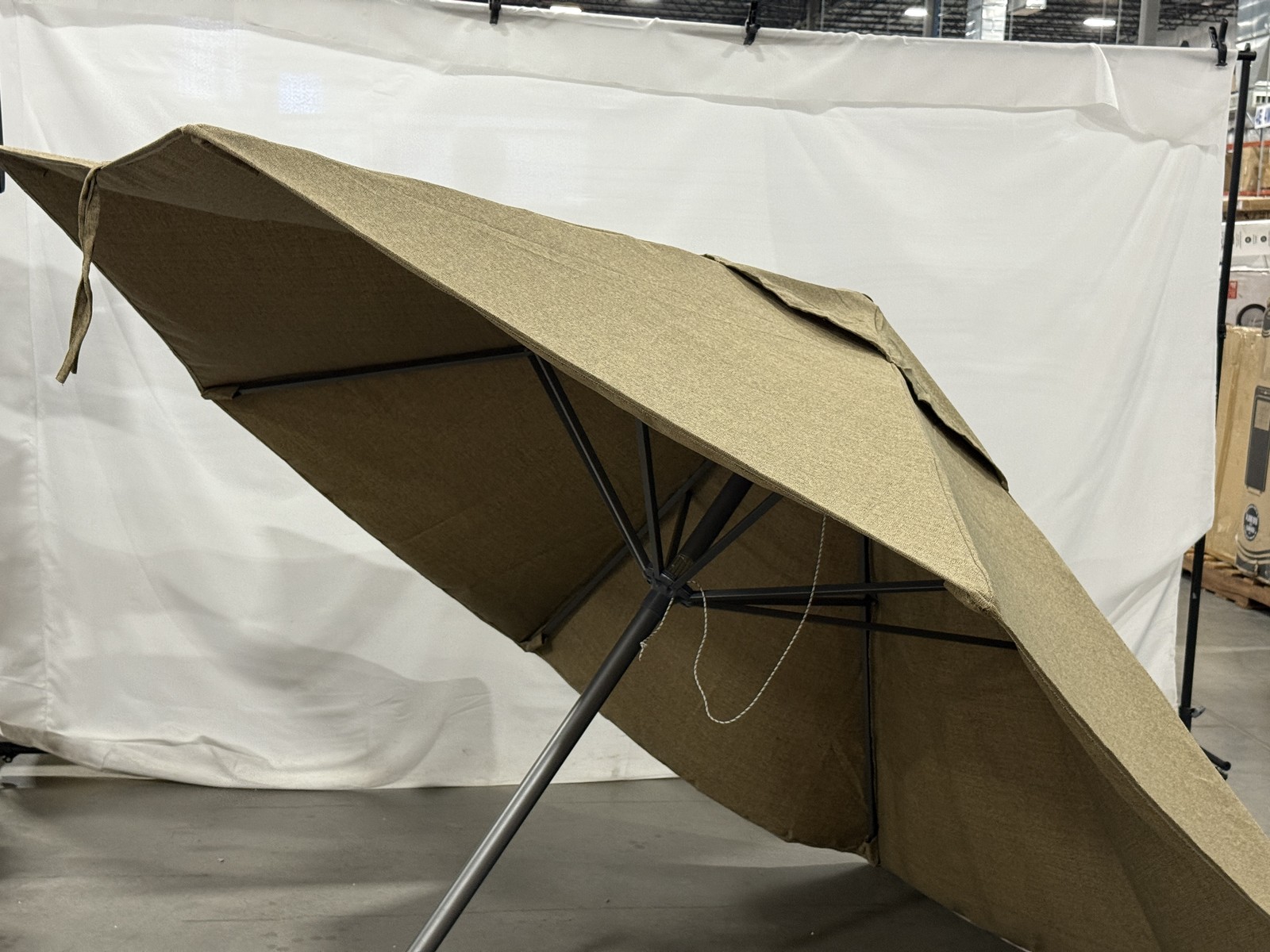 КАЛИФОРНИЙСКИЙ ЗОНТ С 9 КРУГЛЫМИ АЛЮМИНИЕВЫМИ СТОЙКАМИ И РЕБРИСТЫМ СТЕКЛОВОЛОКНОМ - ШАМПАНСКОЕ 33990₽