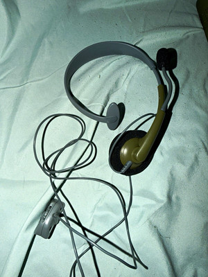 Xbox 360 halo 3 2007 green headset from bundle tested working great condition