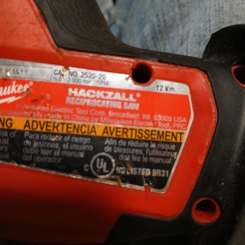 Milwaukee M12 Hackzall Reciprocating Saw W/ 1.5Ah Battery (2420-20) - Image 4 of 4