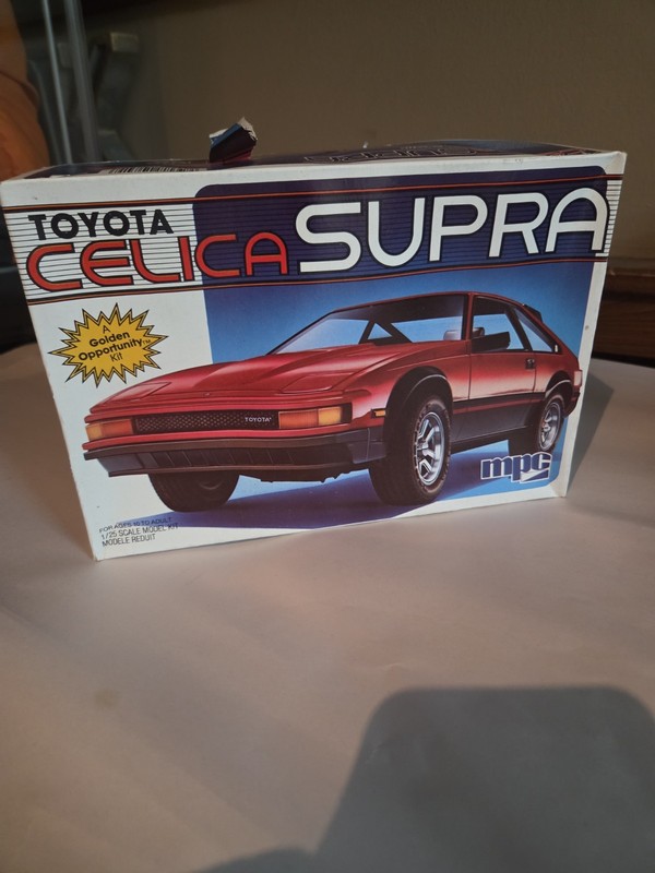 1982 MPC Toyota Celica Supra 78-0841-25 Model 1/25 Kit