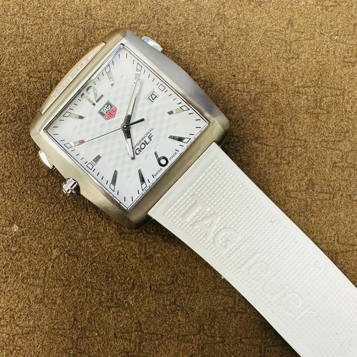 TAG Heuer WAE1112 Golf Tiger Woods Professional Titanium Pre-Owned