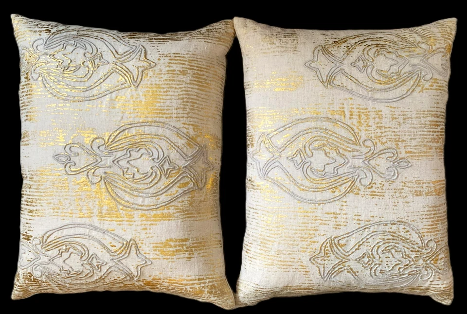 2 Almohadas de lino/pluma bordadas con tocón M. Aram colección Diem metálica dorada Foto 2 de 4