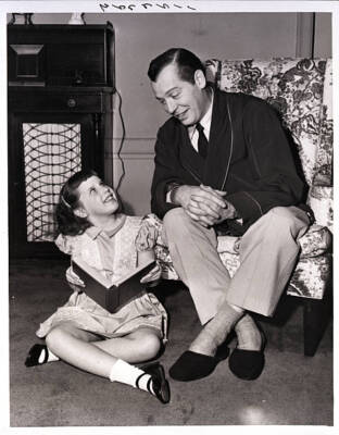 Picture shows comedian Milton Berle with his daughter Vicki 1952 Old Photo