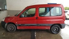 Citroen Berlingo 2008 Schlachtfest in Teilen Tür Spiegel Tacho Stosstange