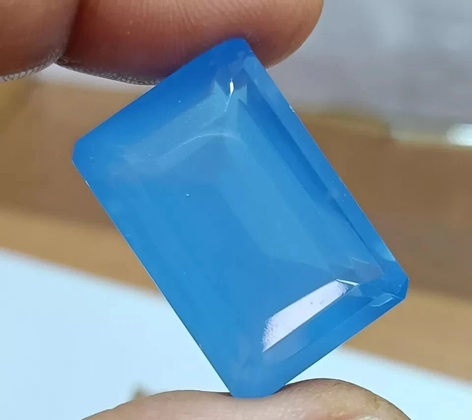 Ópalo australiano sin tratar 36-38 quilates Welo corte esmeralda piedra preciosa natural certificada Foto 4 de 4