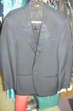 Black Tuxedo - Single Breasted - Poly Notch Label 34 Regular 181
