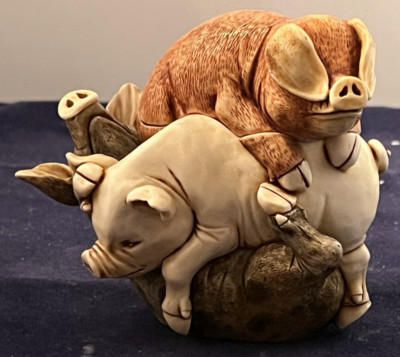 Harmony Kingdom ~ A LOVE SUPREME ~ Prototype ~ UK Made ~ NIB~Pigs ~RW Redemption