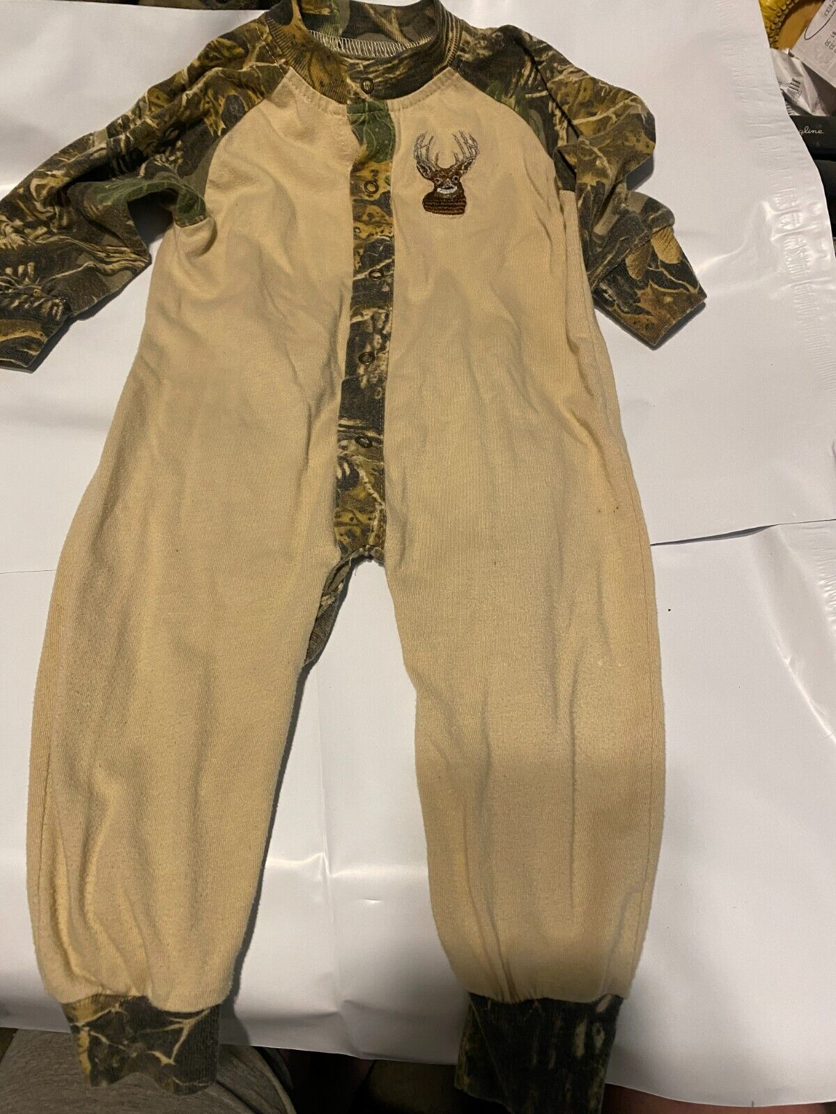 5 boys clothes, 4 one piece and 1 pair of pants, 18 month, pre-owned