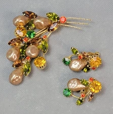 Vintage AUTUMN FALL RHINESTONE Faux Pearl BROOCH & EARRINGS Set