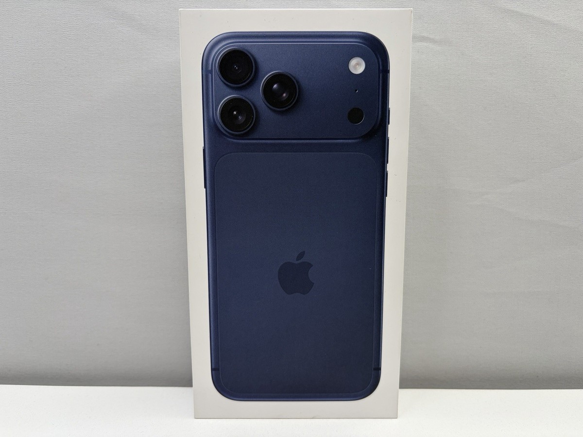Apple iPhone 17 Pro Max 256GB Deep Blue Unlocked Mint 100% Battery