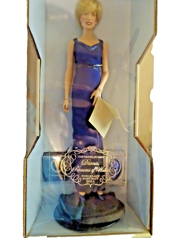 PRINCESS DIANE FRANKLIN MINT PORCELAIN 18'' DOLL, NEVER REMOVED FROM BOX , COA