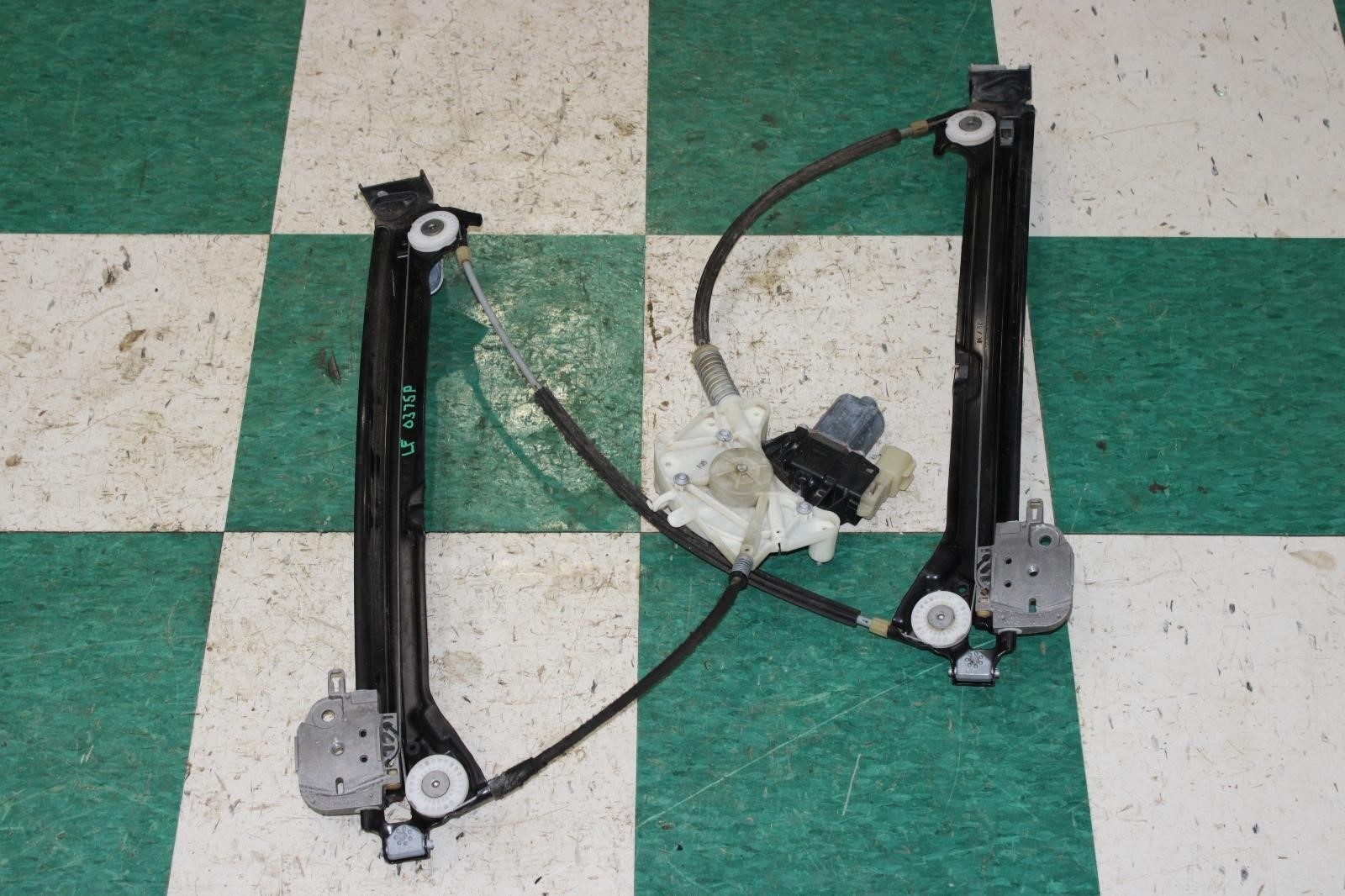 Maserati Ghibli 2014-2021 Front Left Window regulator