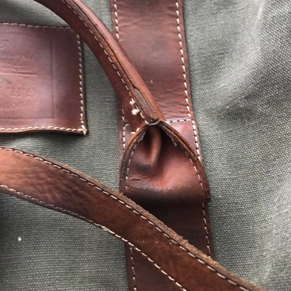 VINTAGE G.H. BASS & CO DUFFLE BAG 18''W x 12"H x 8.5"D, Canvas Travel Bag - Image 3 of 4