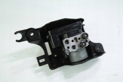 HONDA CB 125 JC79 K98E01 ABS PUMPE