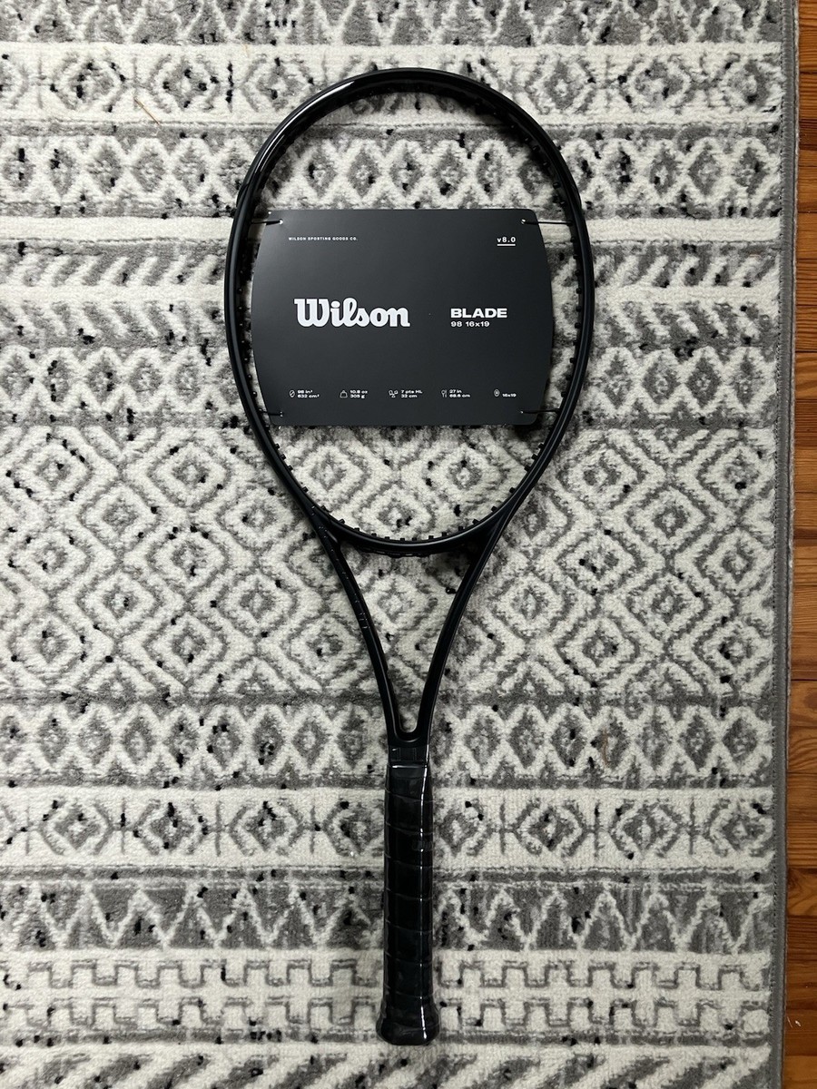 Wilson blade 98 noirブレードノワールV8 16×19 G2 Wilson Noir Blade 98 v8 16x19 Tennis Racquet L4-4 1/2