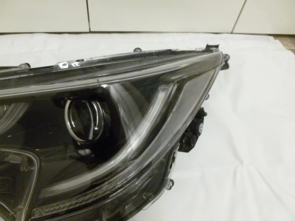 ORIGINAL TOYOTA COROLLA E21 18-22 VOLL LED SCHEINWERFER VORNE LINKS 81150-02S70 - Bild 3 von 4