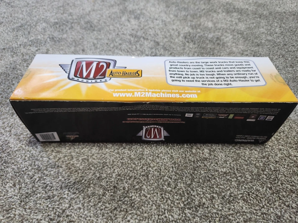 2017 M2 Machines Auto Haulers 1969 Dodge Charger Daytona 440 R19 #16-08 - Image 2 of 3