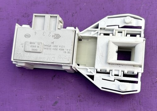 INDESIT EWME147 Waschmaschinentürschloss DM166