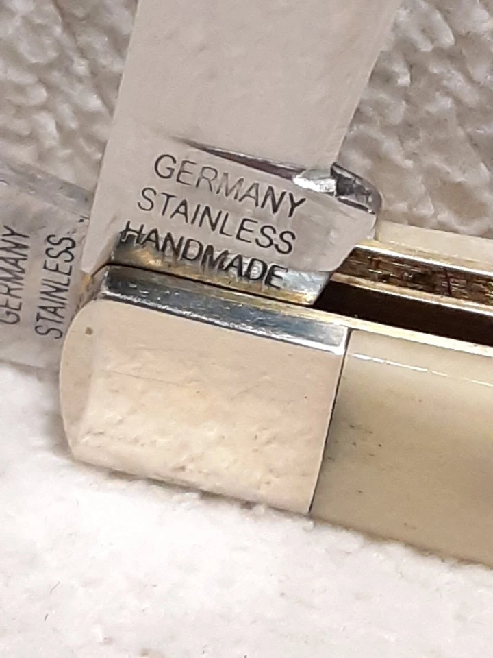 GERMAN BULL BRAND HAND MADE SIGNATURE SERIES SCRIMSHAW STAG FOLDING KNIFE UNUSED - Image 2 of 4