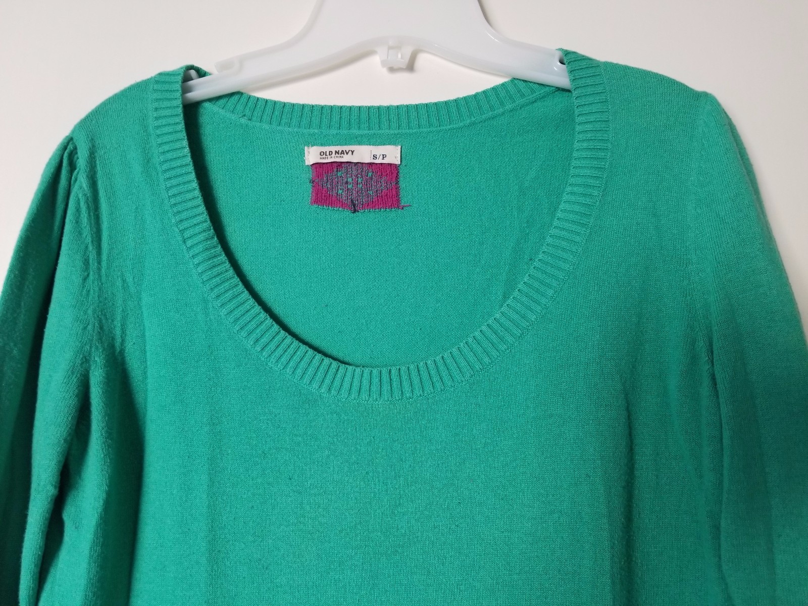 Old Navy Basic Solid Green Long Sleeve Classic Ne… - image 2
