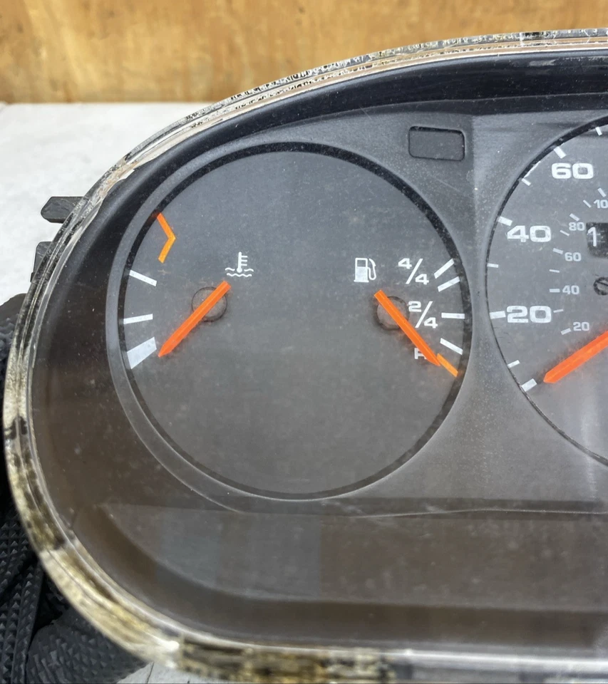 Cuadro de instrumentos velocímetro Porsche 944 1987 95164131102 Foto 2 de 4