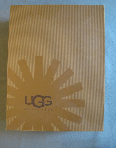 UGG Mini Bailey Button NEU Stiefel; Gr. 8; Damen schwarz; 3352 neu im Karton - Bild 11 von 11