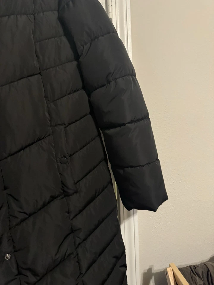 Abrigo largo negro grueso acolchado talla mediana  Foto 4 de 4
