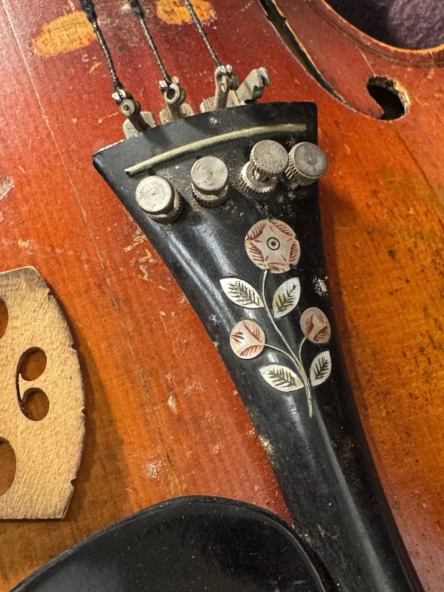 4/4 Acoustic Violin IPS 398 with Ornate Tailpiece, Bow, and Hard