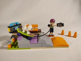 Lego Friends Heartlake Skate Park (41099)  100% Complete with Manual & Box