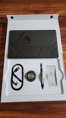 Wacom Intuos Pro Medium PTH-660 Creative Pen Tablet w/ Pro Pen 2 Stand USB Box