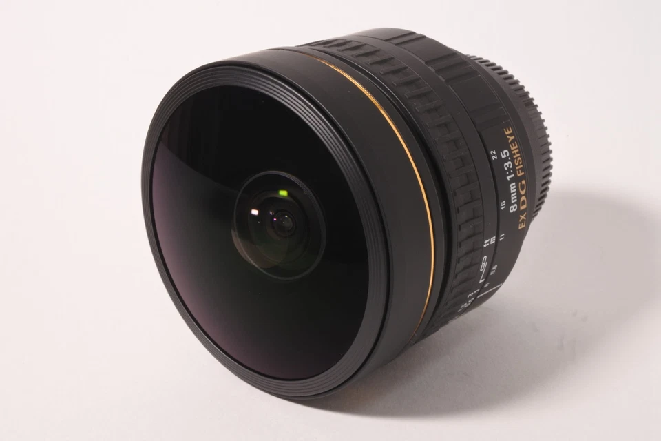 [MINT w/Case] Sigma 8mm f/3.5 EX DG Fisheye AF Lens for Nikon From JAPAN - Image 3 of 4