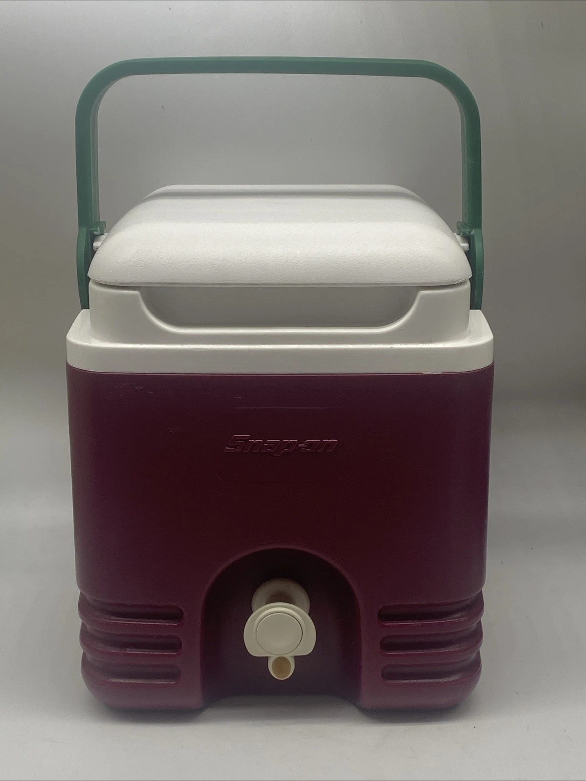 90’s Igloo 1 Gallon Spigot Cooler Snap-on Red White