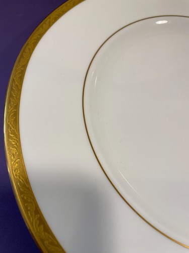 Three (3) LENOX Classics LANDMARK GOLD 10⅞ Dinner Plates Gold Encrusted Trim - Picture 3 of 5