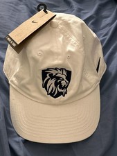 Nike Golf Club Cap Adult White Strapback Golf Hat New w/ Tags Lion Logo M/L