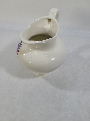Handbemalter Porzellankrug Vintage signiert vom Künstler 1984 6 Zoll Hoch 9 Zoll breit - Bild 12 von 17
