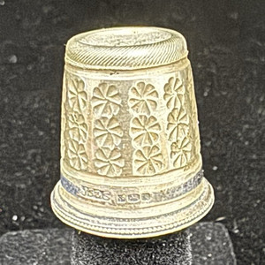 Vintage Silver Floral Pattern Hallmarked Thimble Collectible Sewing