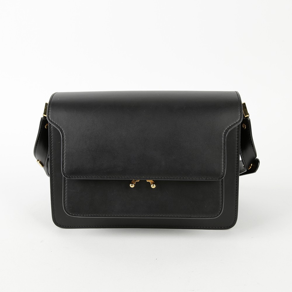 ★MARNI★ Calf Leather Envelope Chain Trunk Shoulder Bag Bla Black leather Trunkaroo medium shoulder bag | Marni