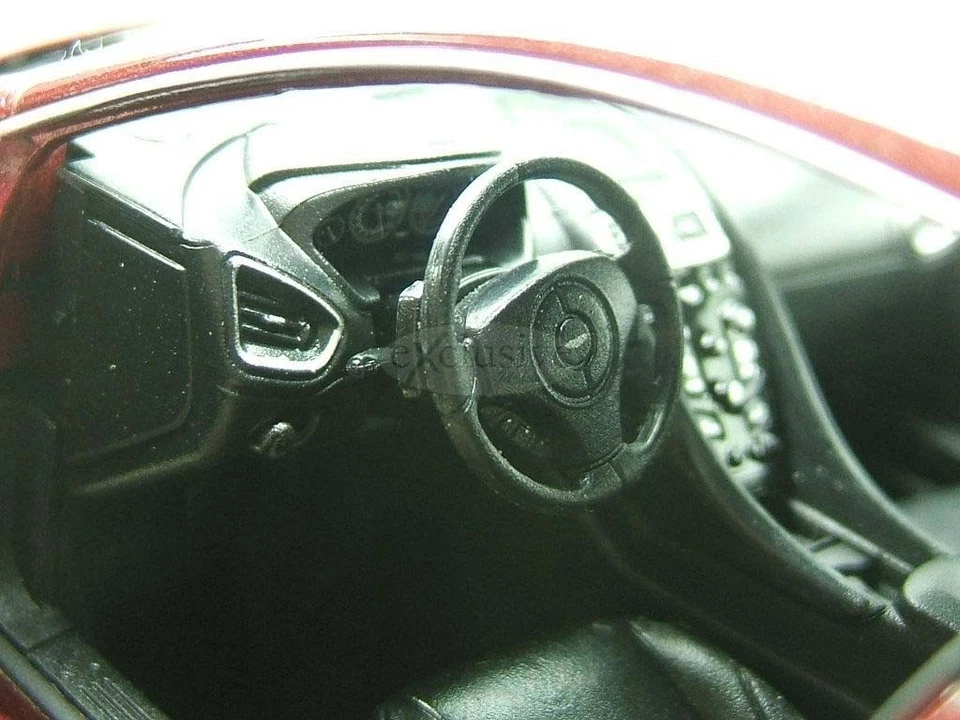 Aston Martin Vanquish - Welly  1:24 - WE24046BU - Immagine 4 di 4