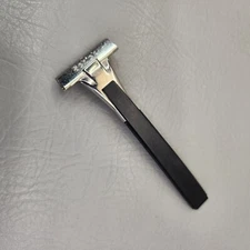 Vintage Schick Safety Razor Type L M43 Single Edge Injector Silver Tone